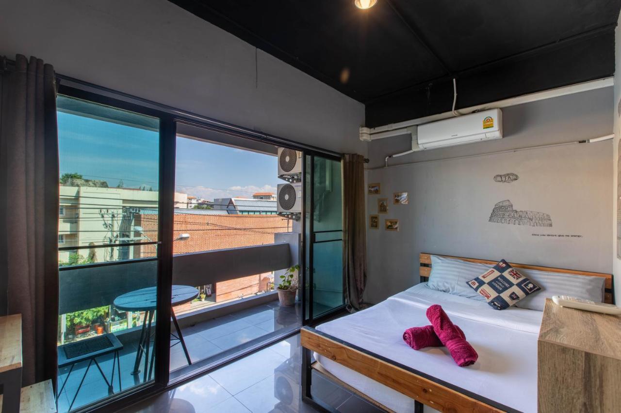 La Belle Nuit House Hostel Τσιάνγκ Μάι Εξωτερικό φωτογραφία
