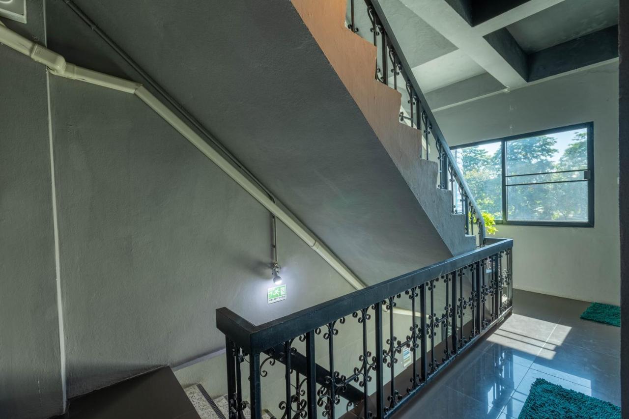 La Belle Nuit House Hostel Τσιάνγκ Μάι Εξωτερικό φωτογραφία
