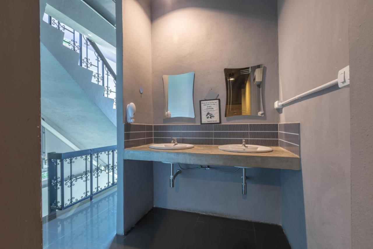 La Belle Nuit House Hostel Τσιάνγκ Μάι Εξωτερικό φωτογραφία