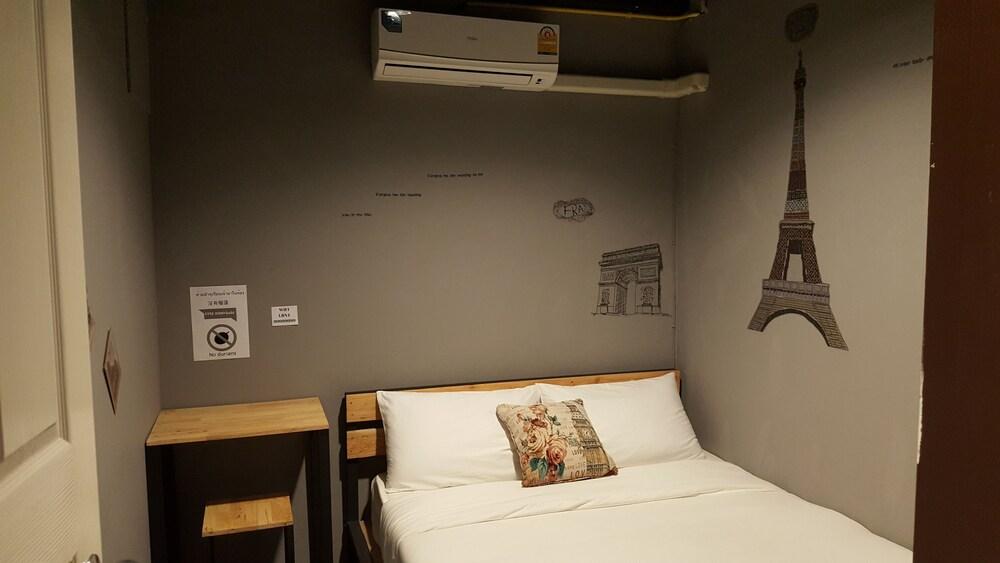 La Belle Nuit House Hostel Τσιάνγκ Μάι Εξωτερικό φωτογραφία
