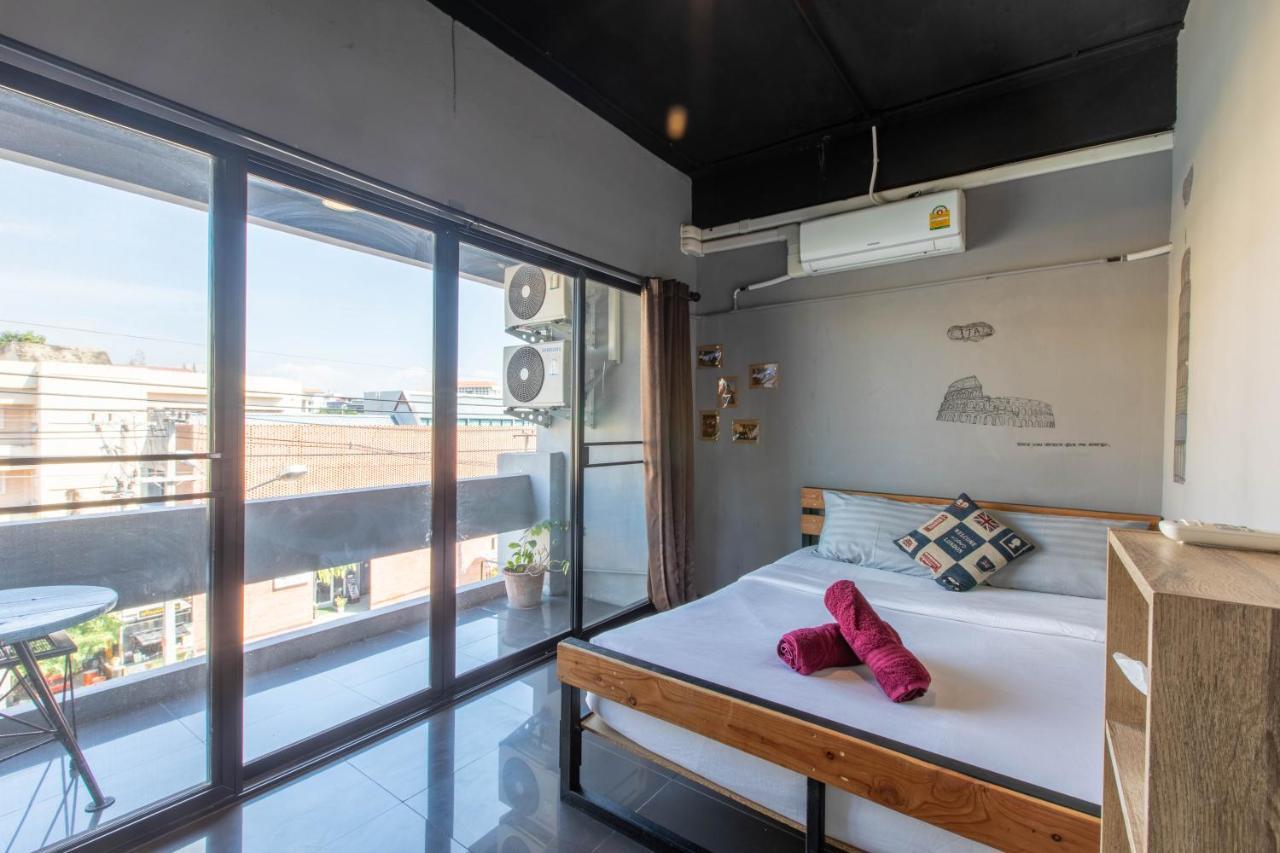 La Belle Nuit House Hostel Τσιάνγκ Μάι Εξωτερικό φωτογραφία